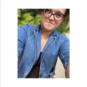 Meet your Posher, Ashley